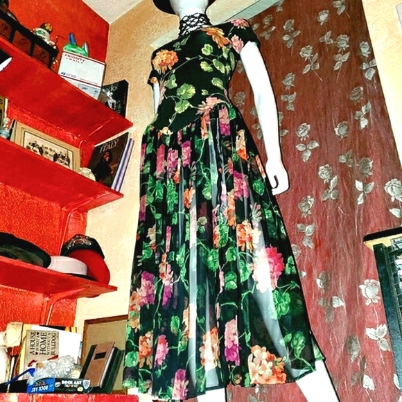 Betsey Johnson Dresses & Skirts - 🖤RARE VNTG Stunning Dress by Betsey Johnson 🖤